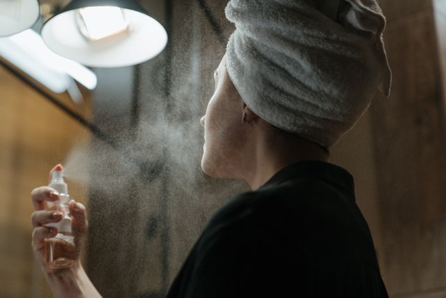 Comment bien choisir une  brume parfumée pour l’été